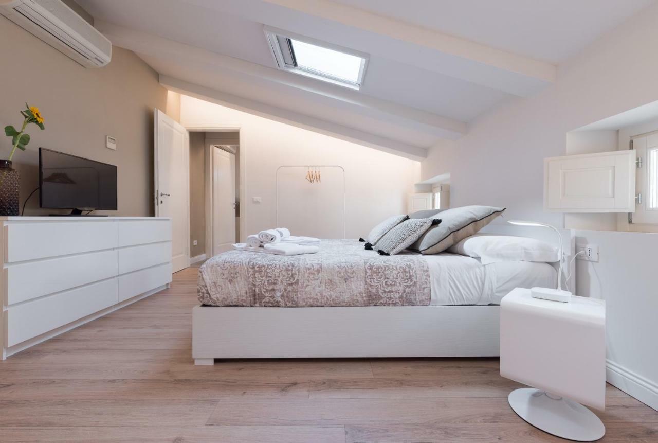 Luxury Apartment In City Center Florenţa Exterior foto